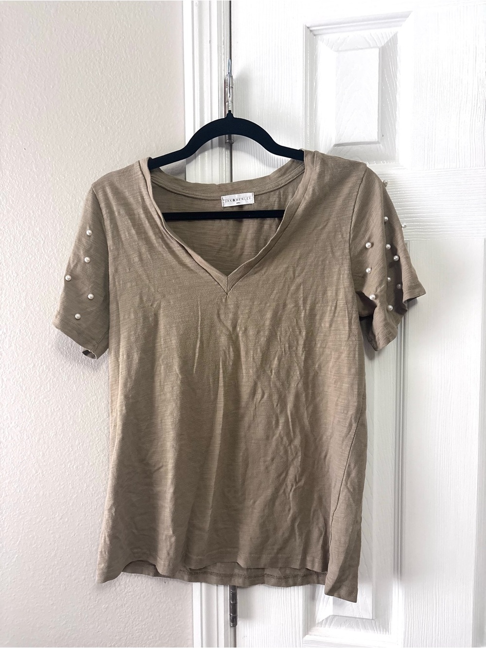 ❗️Jax & Henley Olive Pearl-Embellished V-Neck Women's Top